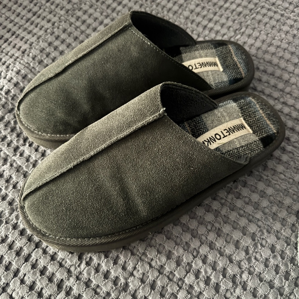 Minnetonka Slip Ons